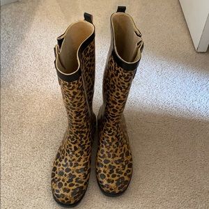 Capelli Size 8 animal print rain boots